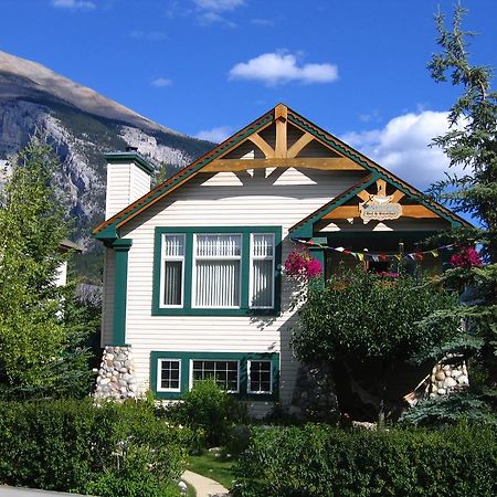 Avens Renaissance B&B Canmore Buitenkant foto